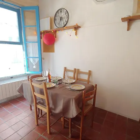 Charmante Maison Arlesienne A L'ombre Des Arenes, De 2 A 5p