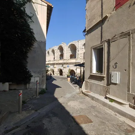 Charmante Maison Arlesienne A L'ombre Des Arenes, De 2 A 5p Holiday home Arles